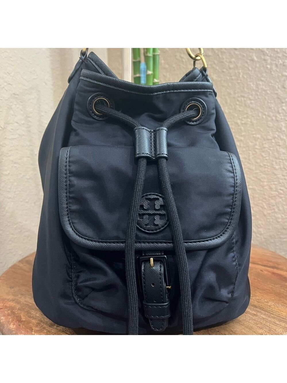 TORY BURCH SCOUT SMALL BLACK NYLON DRAWSTRING BUCKET - Picture 4 of 13